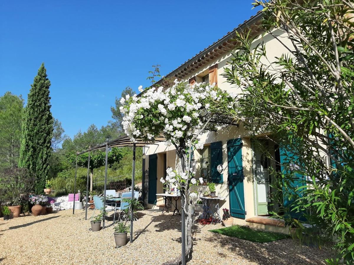 Une Chambre En Provence Correns Exterior foto